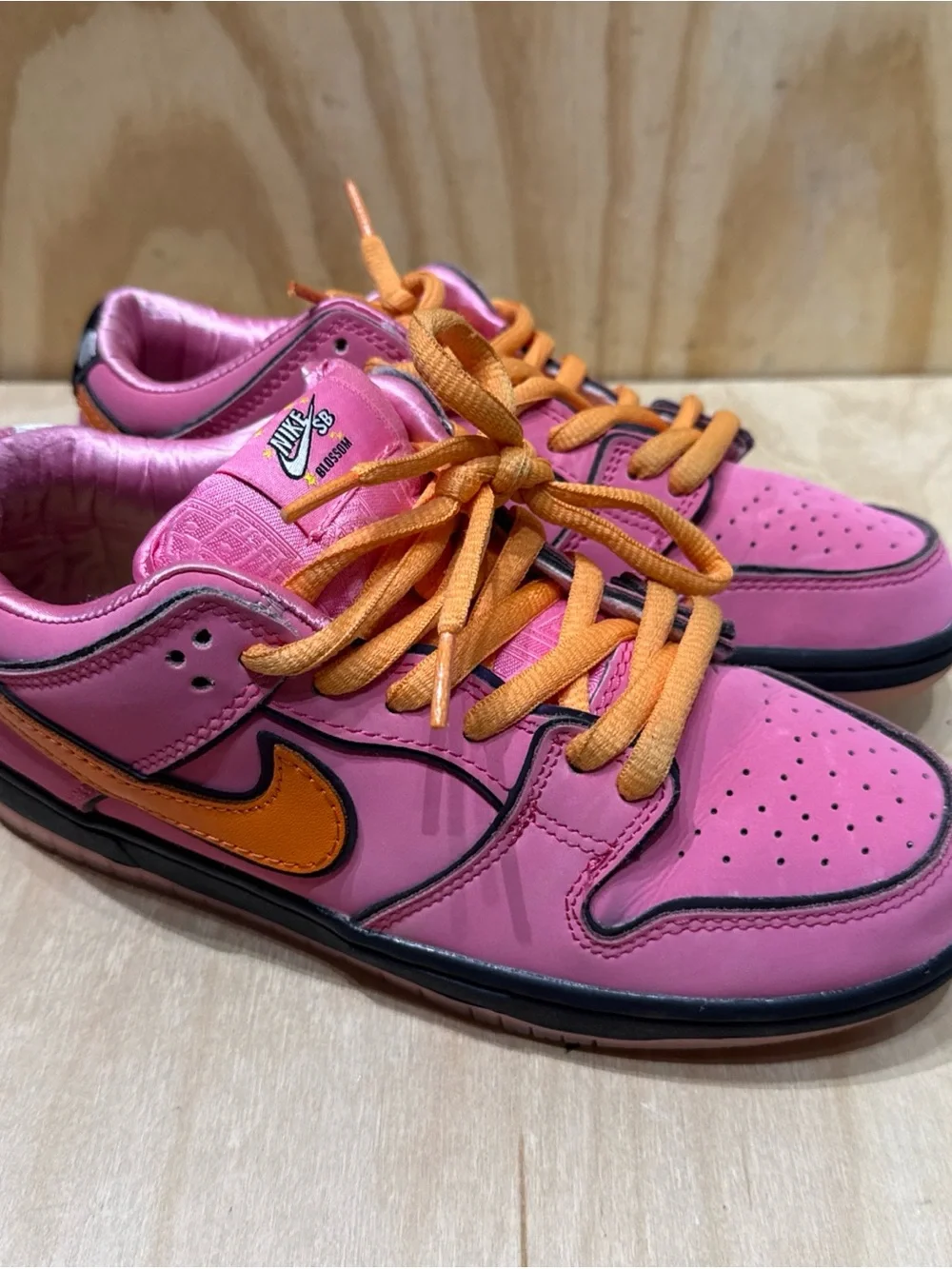 Nike SB Dunk Low Pro QS x The Powerpuff Girls Blossom  FD2631-600 Size 7